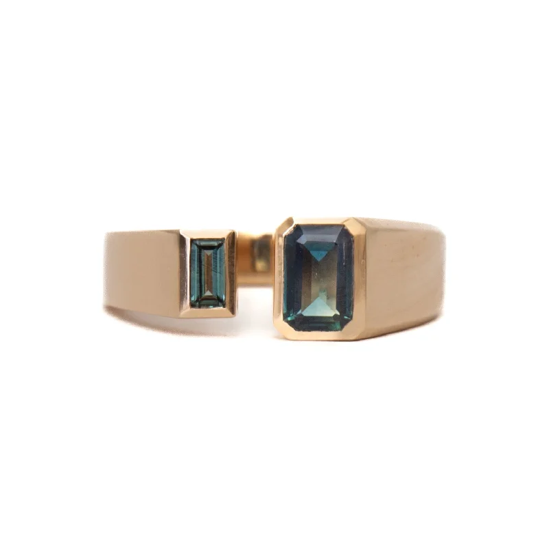 women art deco rings -Emerald and Baguette-Cut Sapphire Dyad Ring