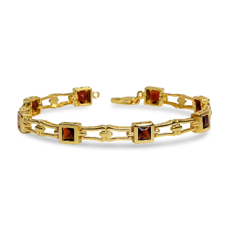 women chunky gold bracelets -THE RED SQUARE VEDRA LINK BRACELET