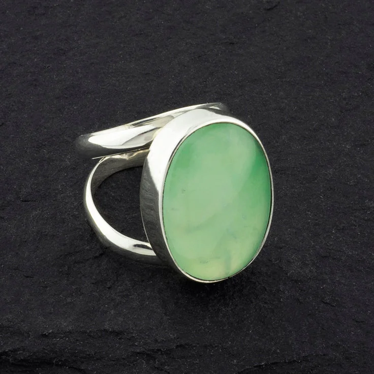 women gemstone eternity rings -Sterling Silver Chrysoprase Ring