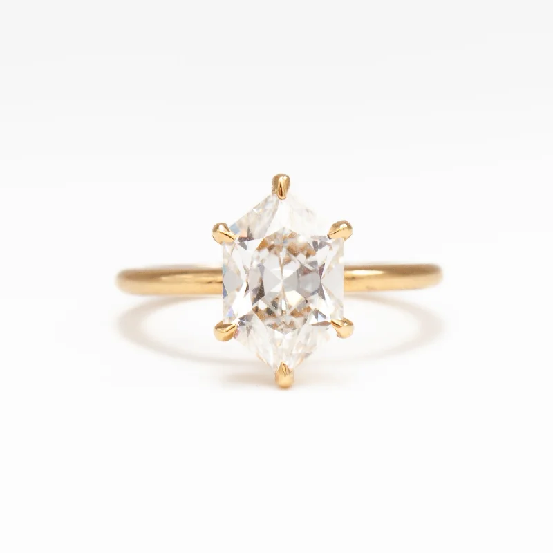 women cocktail rings -2.54 ct Lab-Grown Hexagonal Brilliant Coursiere Ring